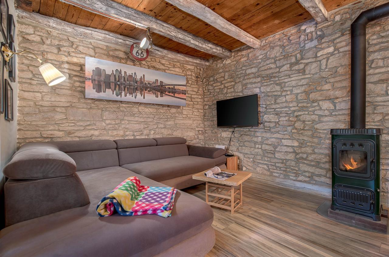 Rustic Istrian House Varesco Krnica Exterior photo