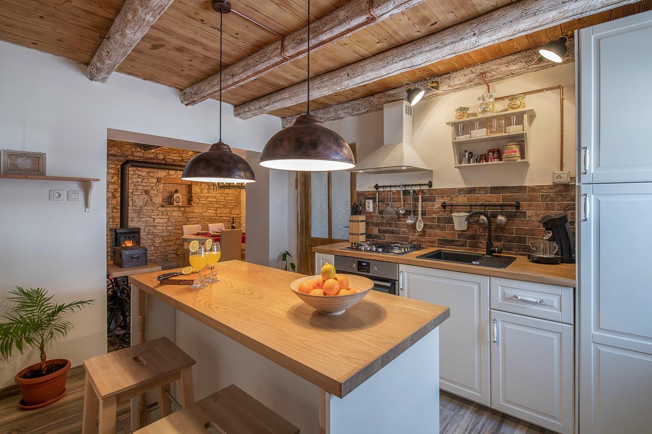 Rustic Istrian House Varesco Krnica Exterior photo